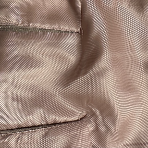 Banana Republic wool blend tailored blazer. - Picture 9 of 14